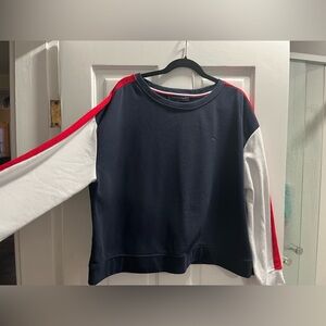 Cool “retro” style women’s Tommy Hilfiger sweatshirt. Size XL Red, white & blue